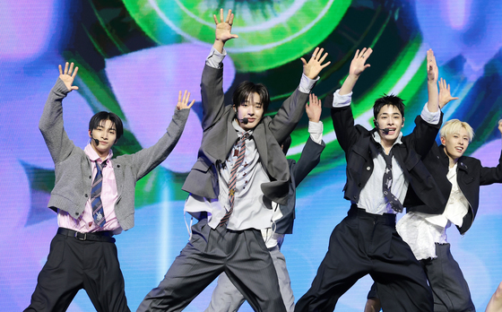 넥스지, 신나는 무대