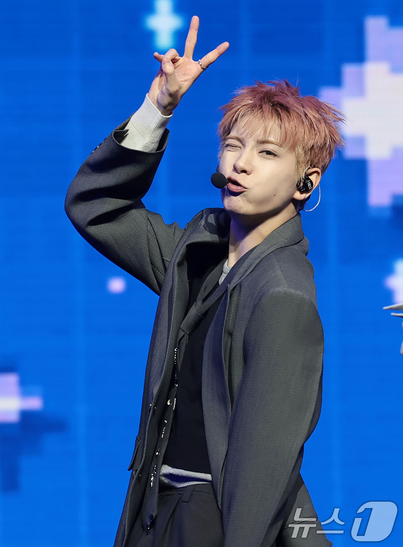 (서울=뉴스1) 권현진 기자 = 그룹 NEXZ(넥스지) 유키가 27일 서울 용산구 한남동 블루스퀘어에서 가진 싱글 2집 'Mmchk(음츠크)' 쇼케이스에서 수록곡 'HYPEMAN' …