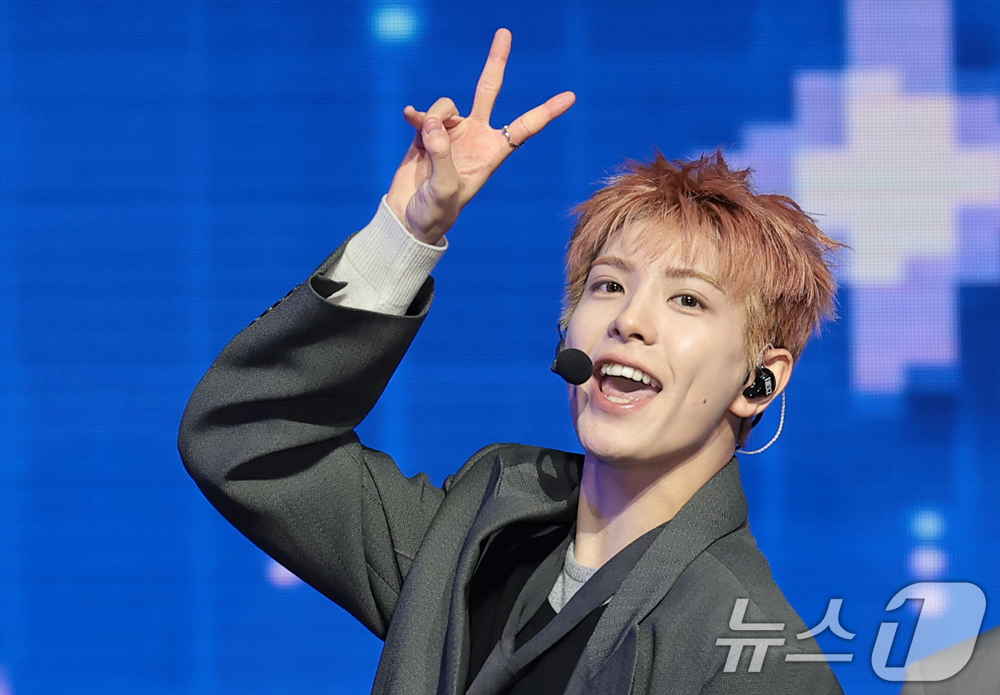 (서울=뉴스1) 권현진 기자 = 그룹 NEXZ(넥스지) 유키가 27일 서울 용산구 한남동 블루스퀘어에서 가진 싱글 2집 'Mmchk(음츠크)' 쇼케이스에서 수록곡 'HYPEMAN' …