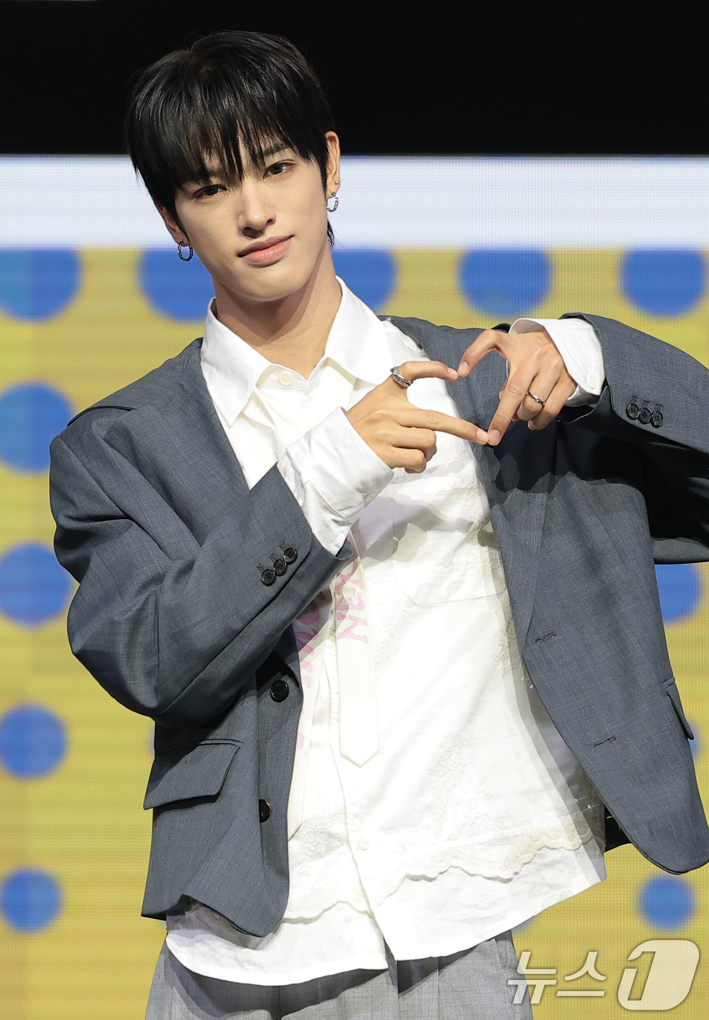 (서울=뉴스1) 권현진 기자 = 그룹 NEXZ(넥스지) 세이타가 27일 서울 용산구 한남동 블루스퀘어에서 가진 싱글 2집 'Mmchk(음츠크)' 쇼케이스에서 포즈를 취하고 있다. …