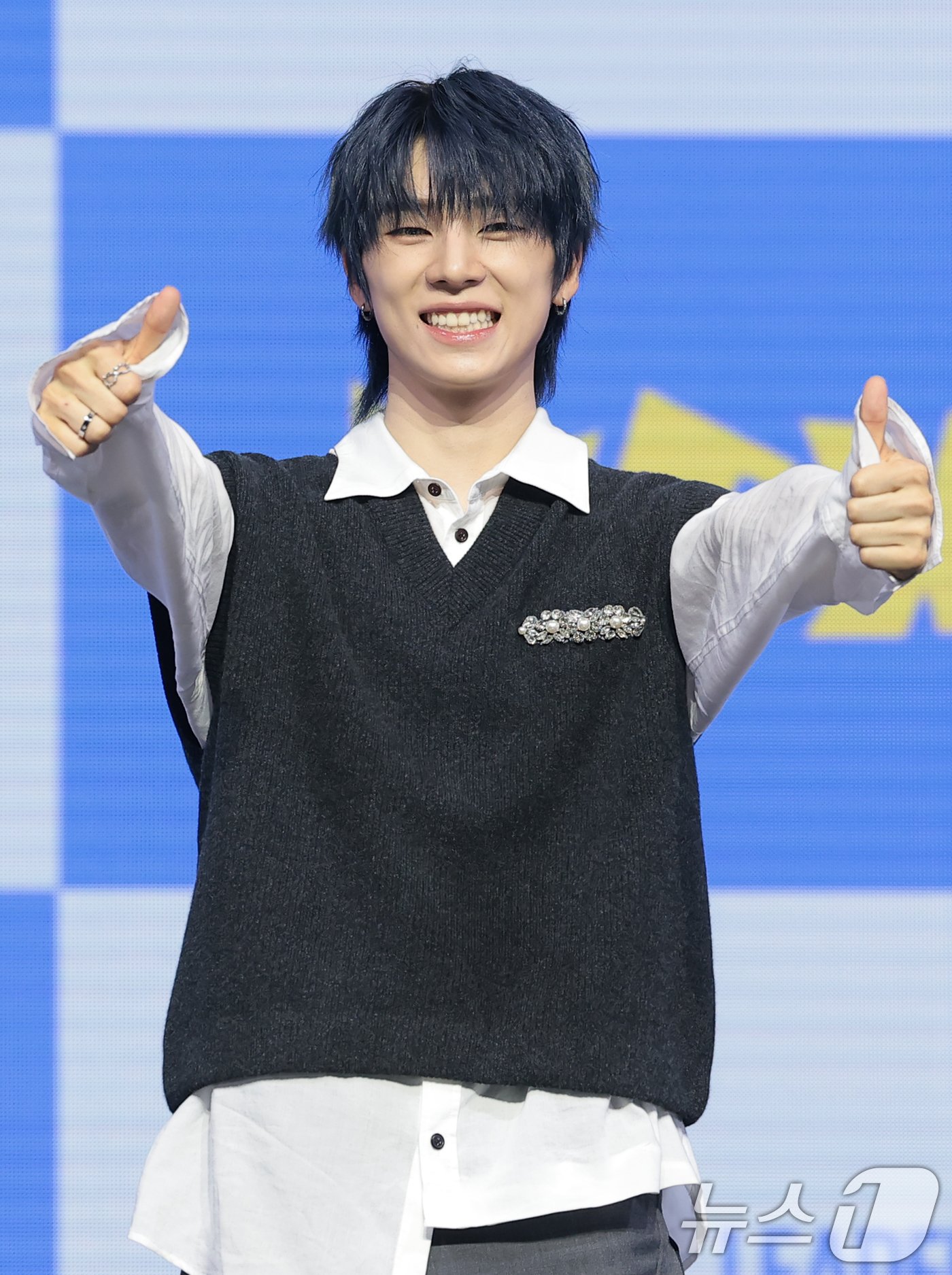 (서울=뉴스1) 권현진 기자 = 그룹 NEXZ(넥스지) 소건이 27일 서울 용산구 한남동 블루스퀘어에서 가진 싱글 2집 'Mmchk(음츠크)' 쇼케이스에서 포즈를 취하고 있다. …