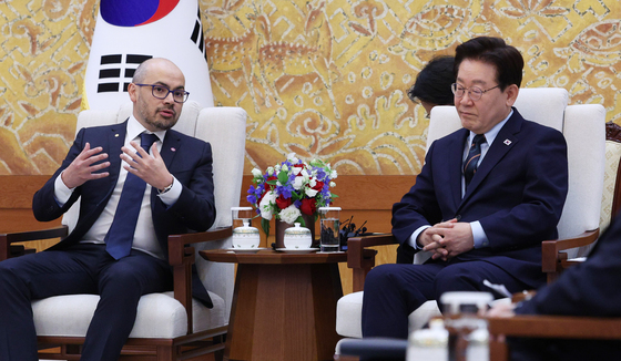 세계 첫 '구글 AI캠퍼스' 한국에 만든다…靑 "딥마인드와 MOU"(종합)