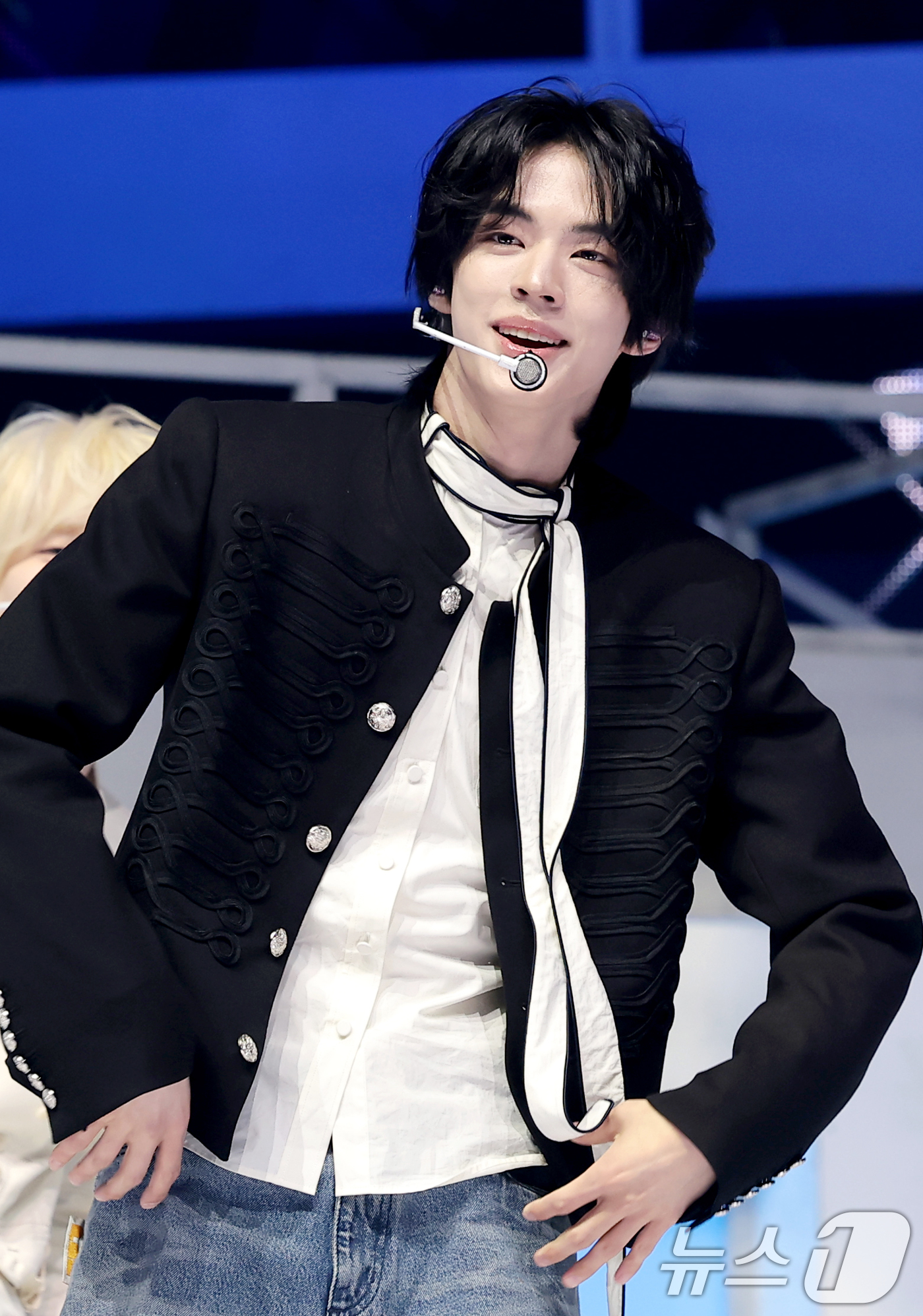 (서울=뉴스1) 권현진 기자 = 그룹 투어스(TWS) 도훈이 27일 오후 서울 광진구 예스24라이브홀에서 가진 미니 5집 ‘노 트레지디(NO TRAGEDY)’ 발매 기념 쇼케이스에 …