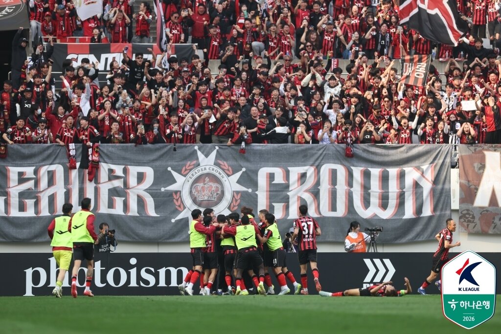 본문 이미지 - 각종 징크스를 깨뜨리며 승승장구하고 있는 FC서울이다. (한국프로축구연맹 제공)