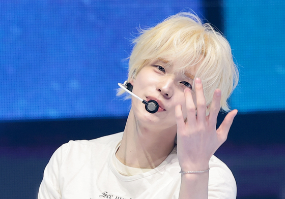 신유, 금발 왕자님의 플러팅