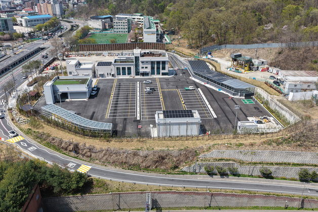 서울시, 신림 공영차고지 준공…"'버스 주차'+침수 방지' 동시 해결"