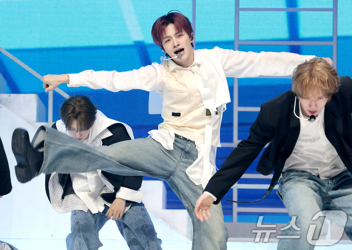 (서울=뉴스1) 권현진 기자 = 그룹 투어스(TWS) 지훈이 27일 오후 서울 광진구 예스24라이브홀에서 가진 미니 5집 ‘노 트레지디(NO TRAGEDY)’ 발매 기념 쇼케이스에 …