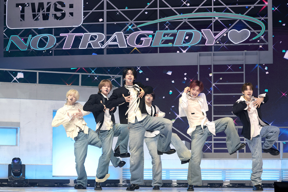 투어스, 기분 좋아지는 무대