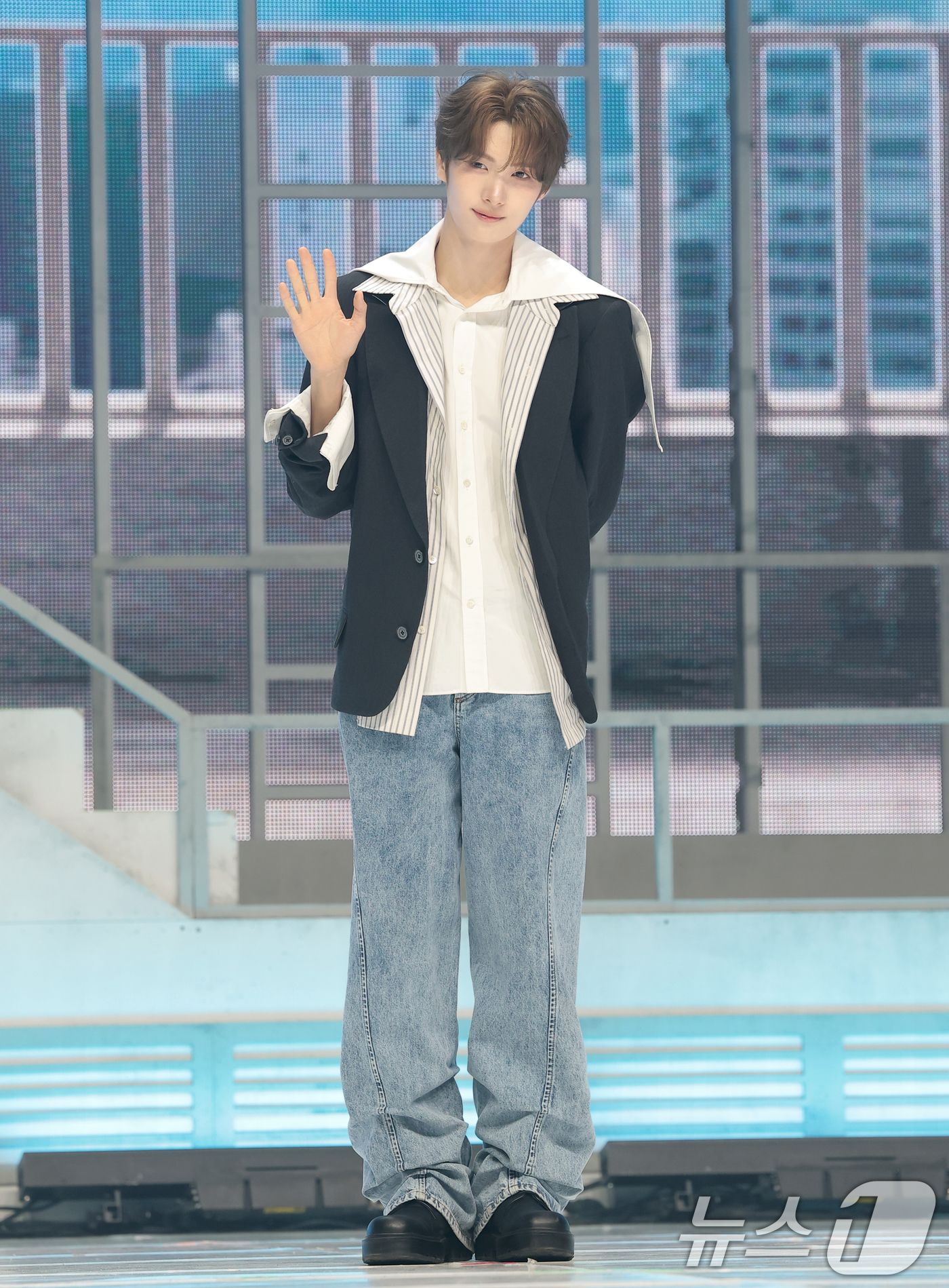 (서울=뉴스1) 권현진 기자 = 그룹 투어스(TWS) 영재가 27일 오후 서울 광진구 예스24라이브홀에서 가진 미니 5집 ‘노 트레지디(NO TRAGEDY)’ 발매 기념 쇼케이스에 …