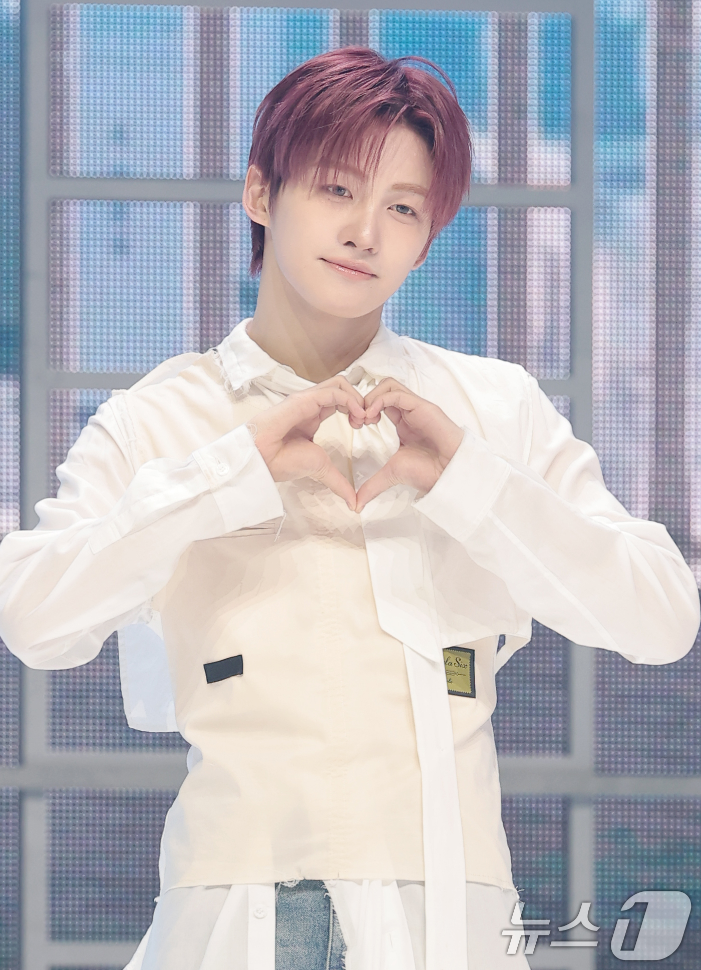 (서울=뉴스1) 권현진 기자 = 그룹 투어스(TWS) 지훈이 27일 오후 서울 광진구 예스24라이브홀에서 가진 미니 5집 ‘노 트레지디(NO TRAGEDY)’ 발매 기념 쇼케이스에 …