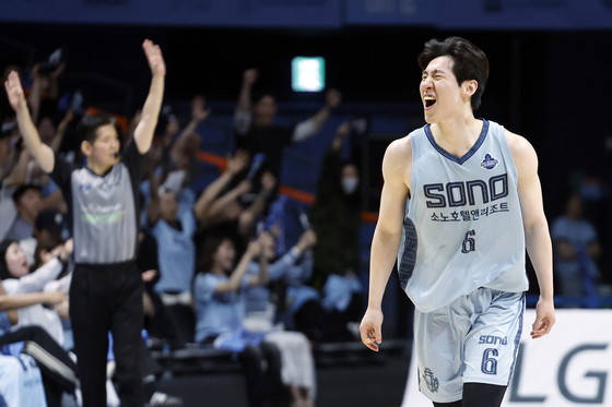 거침없는 소노, 1위 LG에 싹쓸이 3연승…창단 첫 챔프전 진출