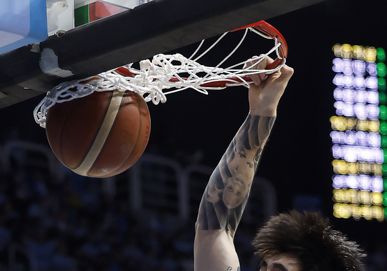 켐바오의 호쾌한 덩크