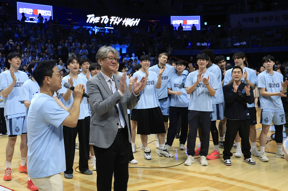 생일 축하 받는 감독님