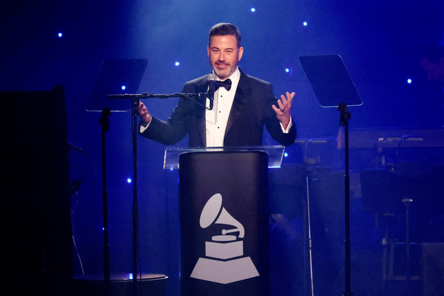 '멜라니아 과부' 풍자 보복…美FCC, ABC방송국 면허 '조기심사'