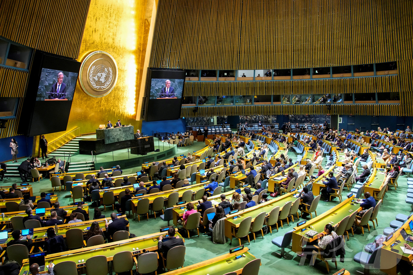 (뉴욕 로이터=뉴스1) 윤다정 기자 = 안토니우 구테흐스 유엔 사무총장이 27일(현지시간) 미국 뉴욕 유엔본부에서 열린 제11차 핵확산금지조약(NPT) 재검토 회의에서 발언하고 있 …