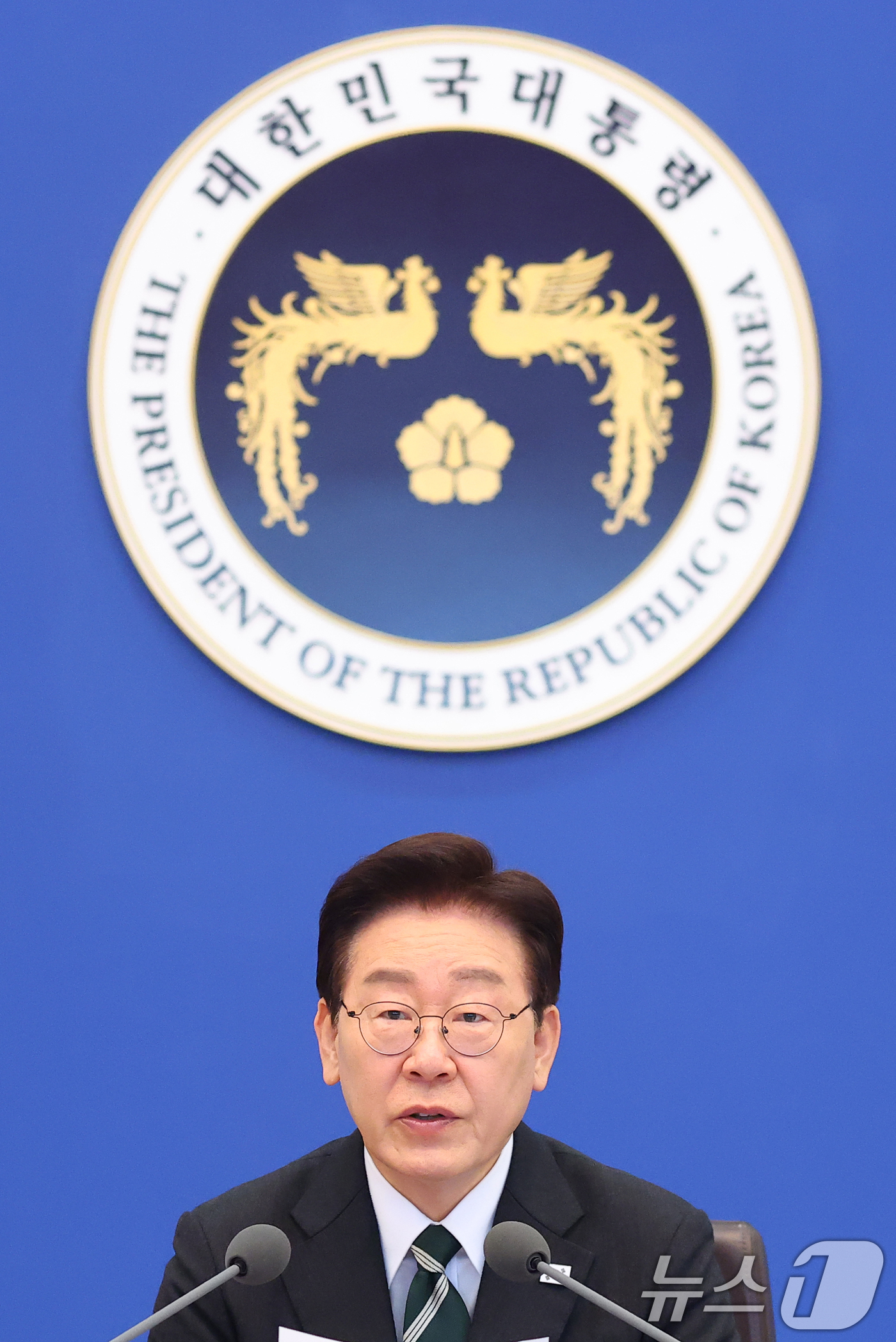 (서울=뉴스1) 허경 기자 = 이재명 대통령이 28일 청와대에서 열린 제18회 국무회의 겸 제6차 비상경제점검회의에서 발언을 하고 있다. 2026.4.28/뉴스1