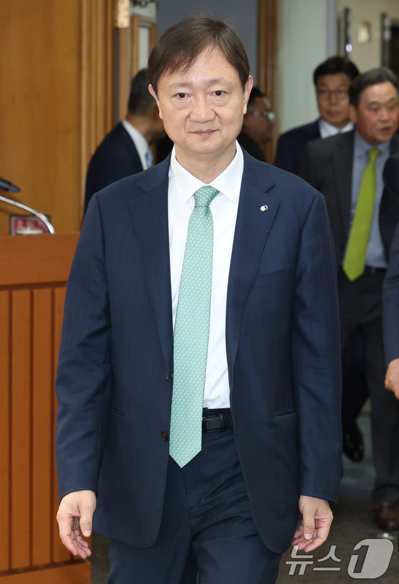 (서울=뉴스1) 이광호 기자 = 이찬진 금융감독원장이 28일 오전 서울 중구 은행회관에서 열린 사외이사 양성 및 역량강화를 위한 업무협약식에 참석하고 있다. 2026.4.28/뉴스 …