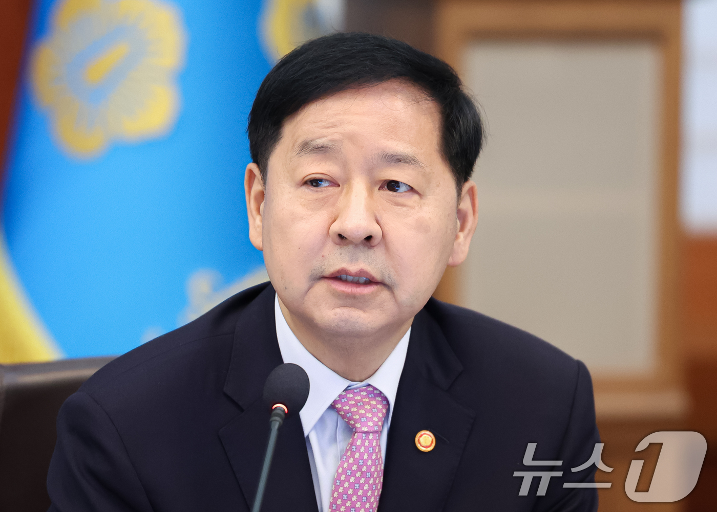 (서울=뉴스1) 허경 기자 = 구윤철 부총리 겸 재정경제부 장관이 28일 청와대에서 열린 제18회 국무회의 겸 제6차 비상경제점검회의에서 중동전쟁 관련 비상국정운영 및 대응현황을 …