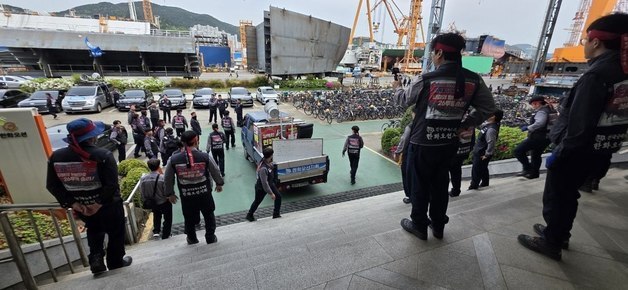 안전 지침 위반 징계 논란…한화오션 노조, 임원실 집기류 무단 반출