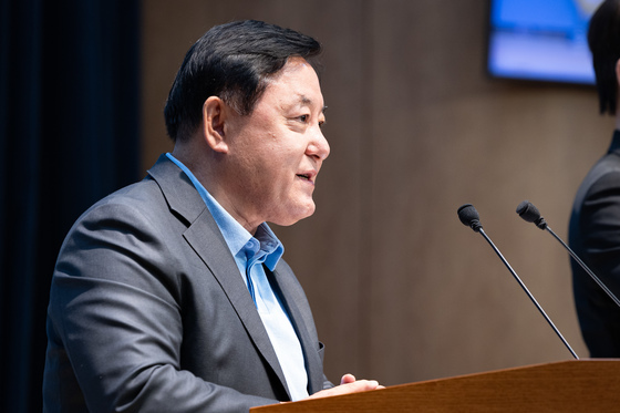 민주당 전북지사 경선 논란 관련 기자회견하는 장기철 전 정읍지역위원장