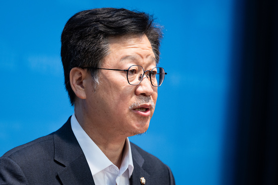 전북지사 경선 논란 관련 기자회견하는 안호영 민주당 의원