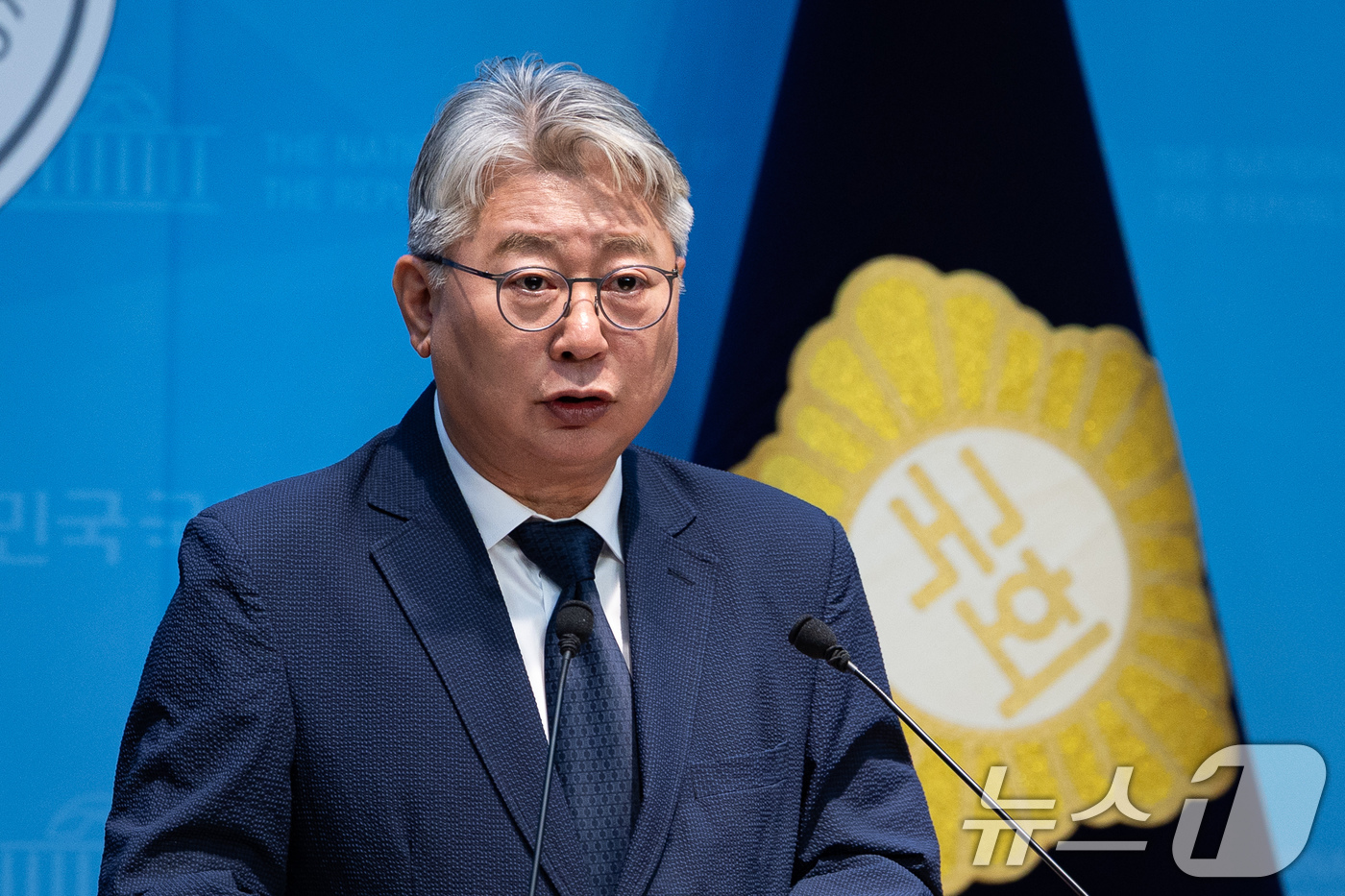 (서울=뉴스1) 유승관 기자 = 개혁신당 소속 조응천 전 의원이 28일 서울 여의도 국회 소통관에서 6·3 지방선거 경기도지사 선거 출마선언 기자회견을 하고 있다. 2026.4.2 …