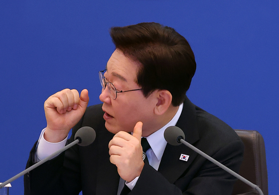 국무회의 발언하는 이재명 대통령