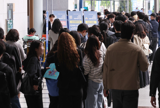 채용박람회 찾은 취준생들