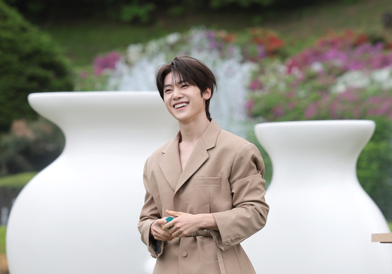 석매튜, 봄꽃 미소 활짝