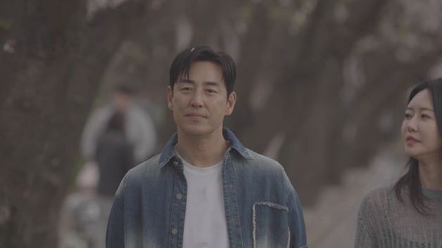 "父 떠나고 3년동안 못봤다" 김성수, 박소윤과 용기낸 벚꽃 데이트