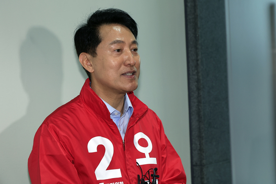 선대위 출범 등 질문에 답하는 오세훈 후보