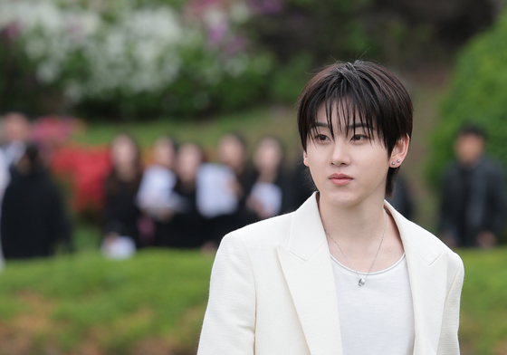 계훈, 예술의 전당에서 화보를