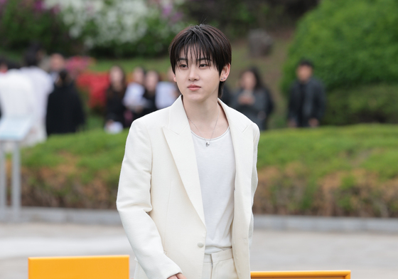 킥플립 계훈, 순백의 왕자님