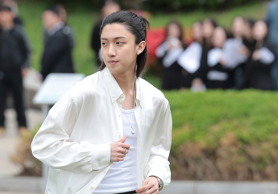 롱샷 우진, 멋짐 흩날리며