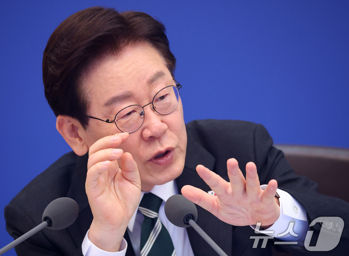 (서울=뉴스1) 허경 기자 = 이재명 대통령이 28일 청와대에서 열린 제18회 국무회의 겸 제6차 비상경제점검회의에서 발언하고 있다. 2026.4.28/뉴스1