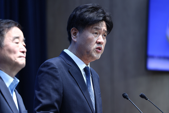 박지원 "김용 선당후사 높이 평가…공천줬어야 하는 마음 지금도 그대로"