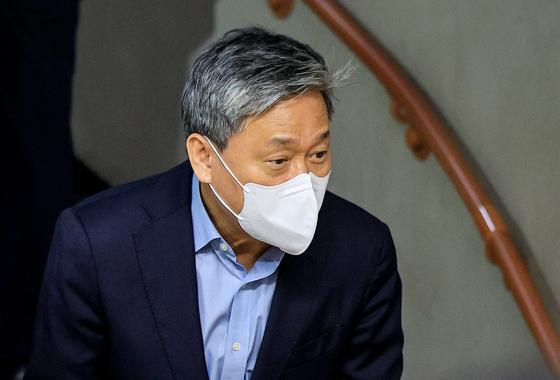 검찰, '배임 혐의' 김성수 전 카카오엔터 대표 2심서 징역 10년 구형