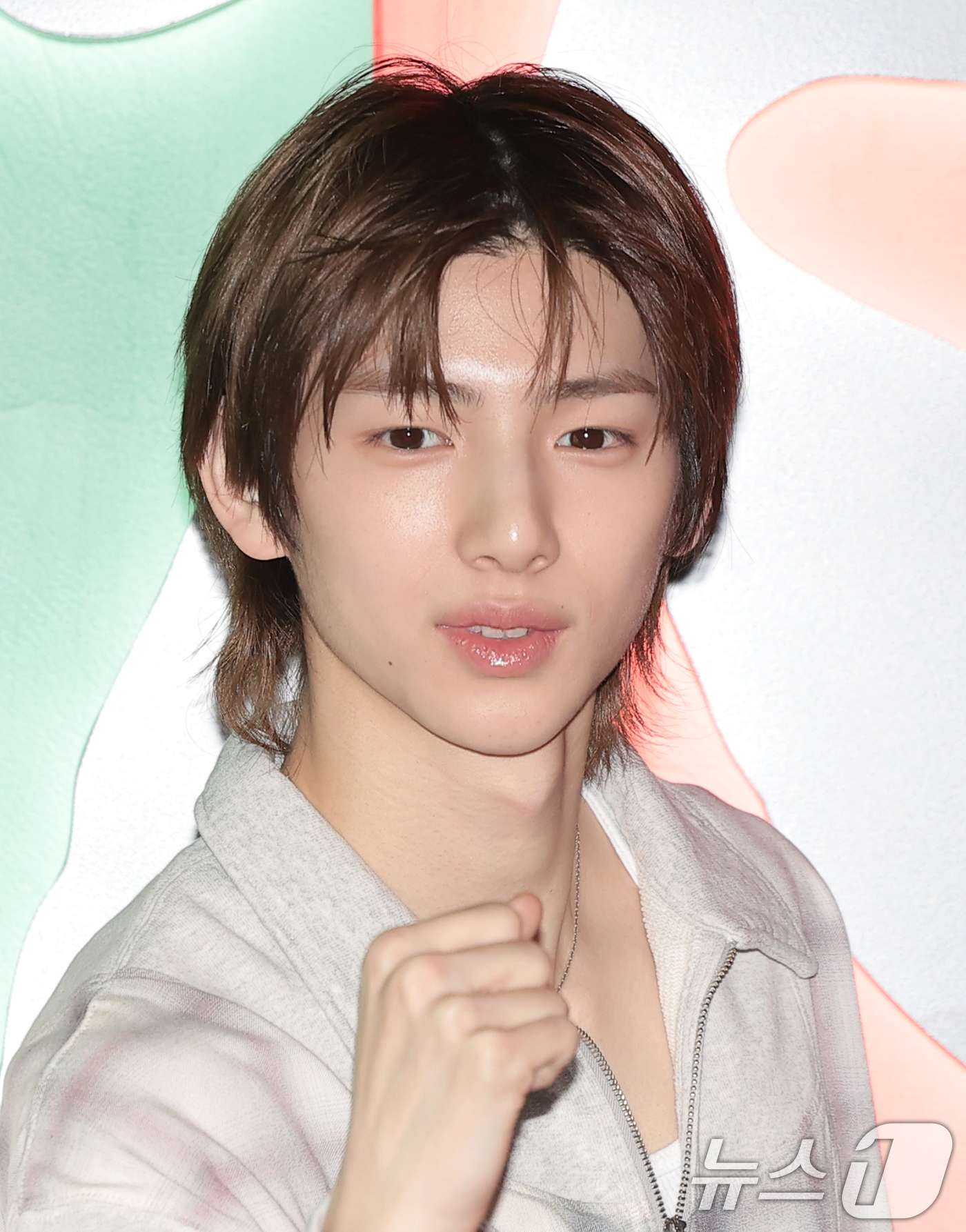 (서울=뉴스1) 권현진 기자 = 그룹 코르티스(CORTIS) 주훈이 28일 오후 서울 성동구 AE 성수에서 열린 숙박 공유 플랫폼 에어비앤비 체험 론칭 기념 행사에 참석해 포즈를 …