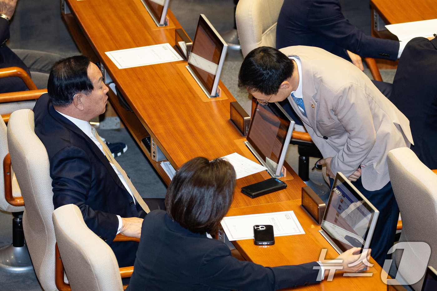 (서울=뉴스1) 유승관 기자 = 28일 서울 여의도 국회에서 열린 제434회 국회(임시회) 제8차 본회의에서 한기호 국민의힘 의원이 김상욱 더불어민주당 울산시장 후보의 인사를 거부 …