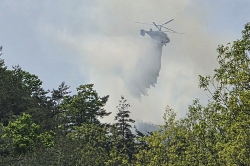 영동 상촌면 산불 재발화…헬기 5대 투입 1시간45분 만에 진화