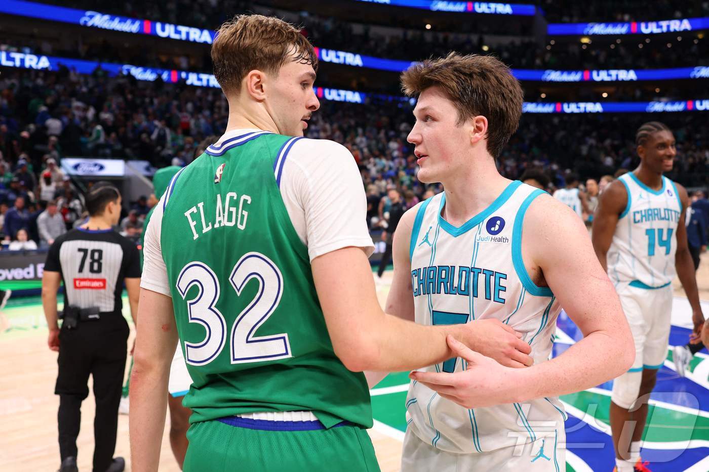 본문 이미지 - 치열한 신인상 경쟁을 펼친 쿠퍼 플래그(왼쪽)와 콘 크니플. ⓒ AFP=뉴스1