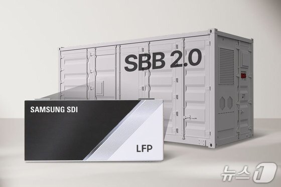 본문 이미지 - 리튬·인산철(LFP) 배터리가 탑재된 삼성SDI의 에너지저장장치(ESS) 제품 'SBB(Samsung Battery Box) 2.0'의 모습(자료사진. 삼성SDI 제공).