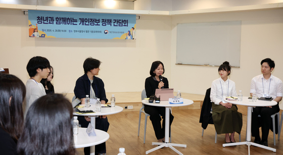 030 자문단 간담회  갖는 송희경 위원장