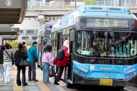 196개 노선 증차 본격화...출퇴근길 버스 늘어난다