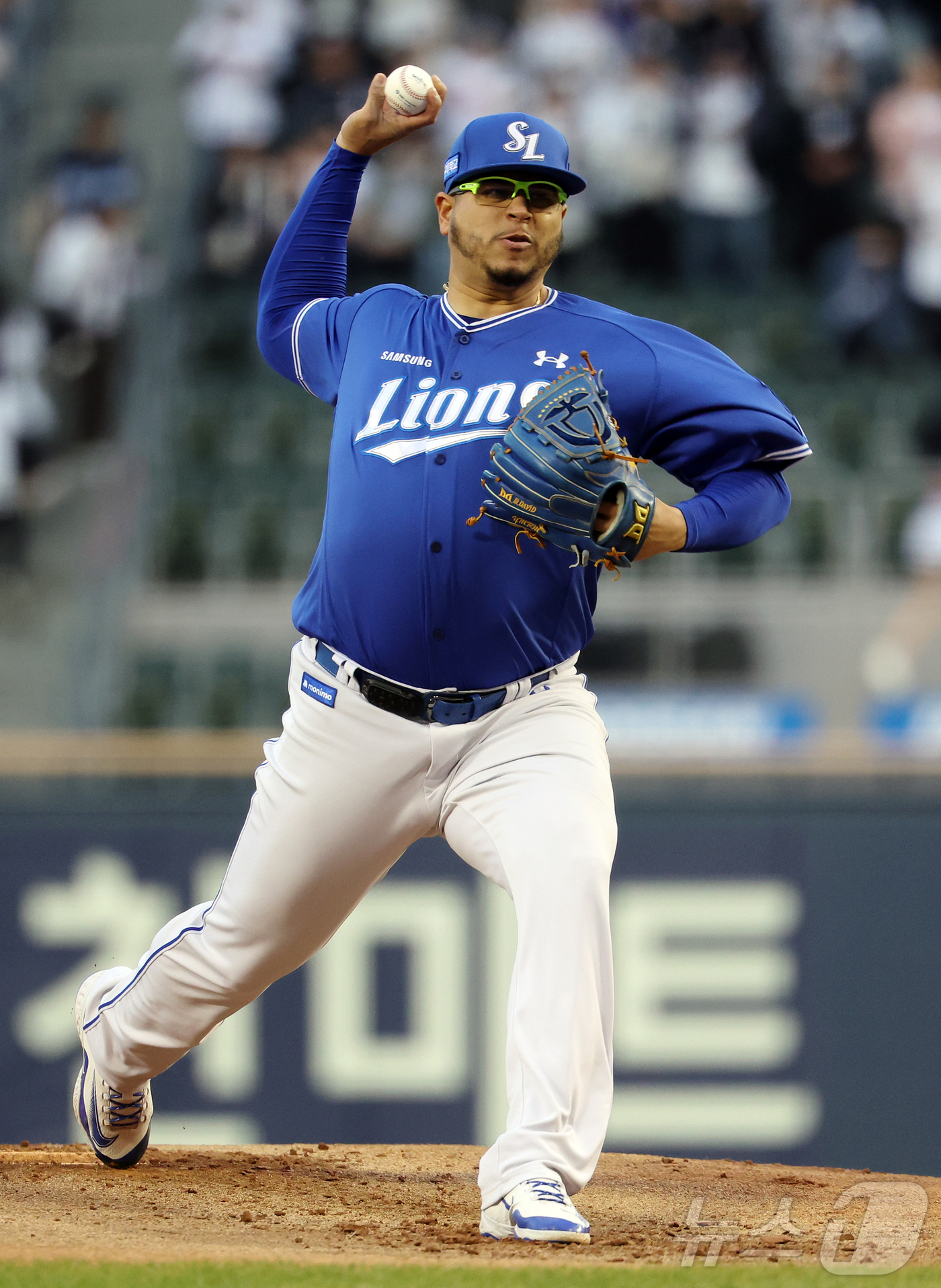 (서울=뉴스1) 김진환 기자 = 28일 서울 송파구 잠실야구장에서 열린 '2026 신한 SOL KBO리그' 삼성 라이온즈와 두산 베어스의 경기, 삼성 선발 후라도가 1회말 등판해 …