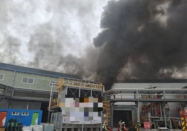 경주 폐기물 재활용공장 불 1시간30분 만에 초진…"완진까지 시간 소요"(종합2보)