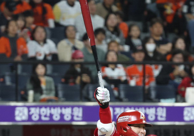 안타치는 한유섬