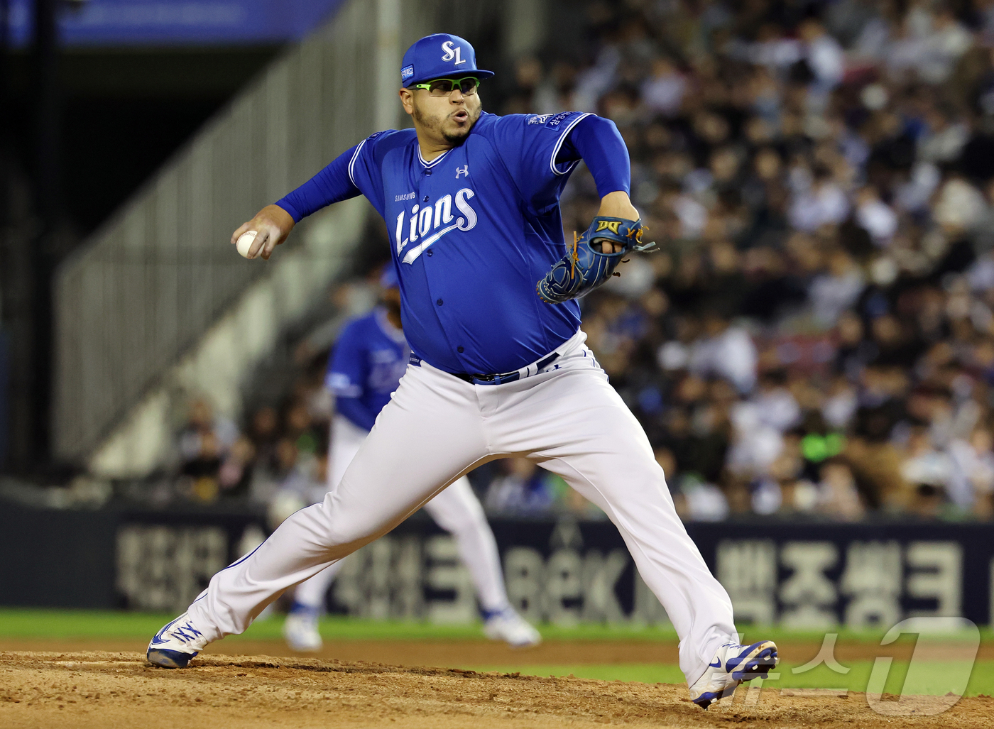 (서울=뉴스1) 김진환 기자 = 28일 서울 송파구 잠실야구장에서 열린 '2026 신한 SOL KBO리그' 삼성 라이온즈와 두산 베어스의 경기, 삼성 선발 후라도가 7회말 등판해 …