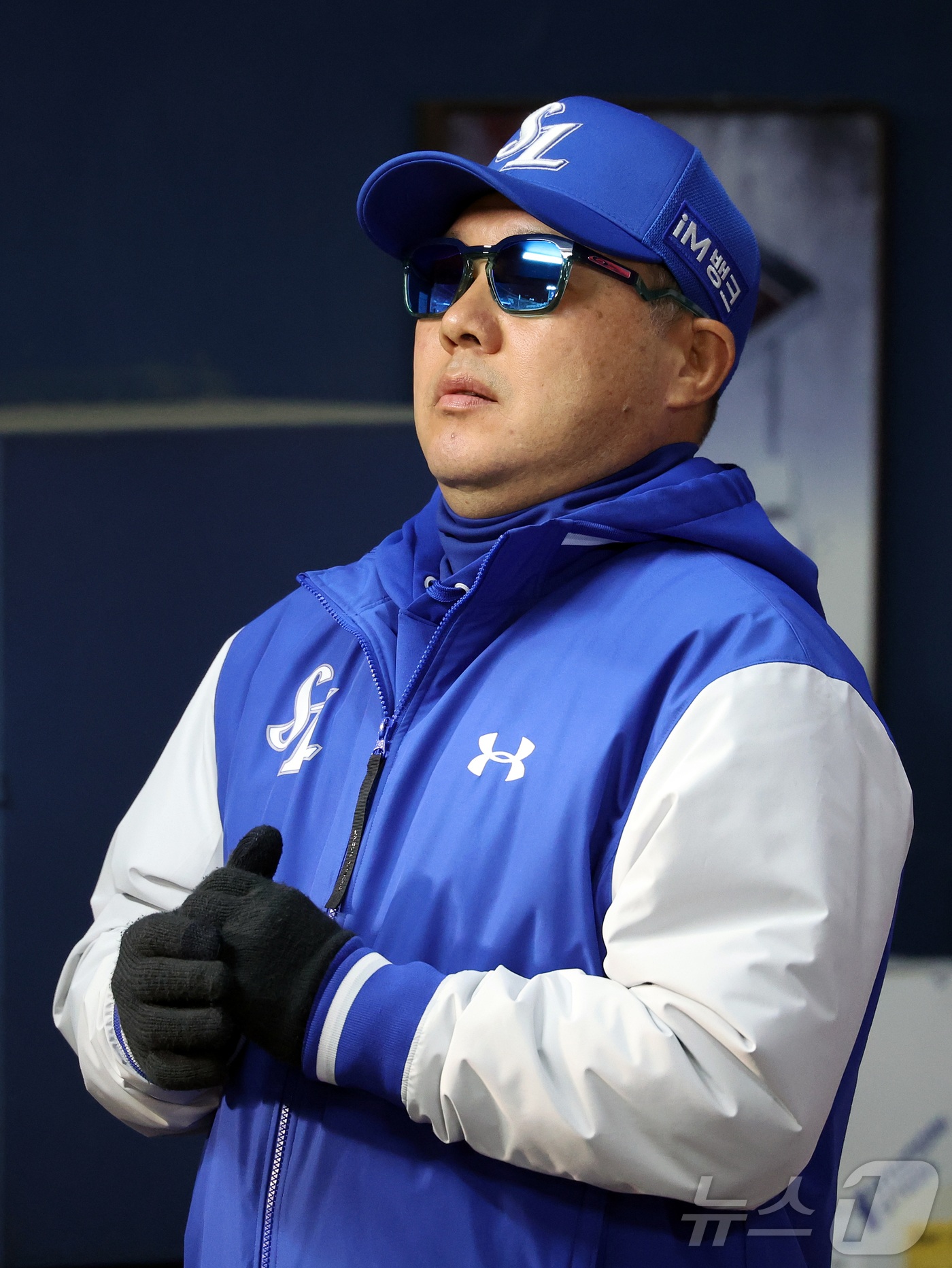 (서울=뉴스1) 김진환 기자 = 28일 서울 송파구 잠실야구장에서 열린 '2026 신한 SOL KBO리그' 삼성 라이온즈와 두산 베어스의 경기, 삼성 박진만 감독이 8회초 팀의 공 …