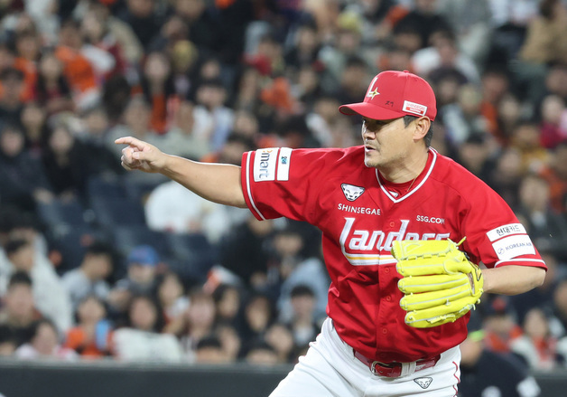 노장의 전력 투구 노경은